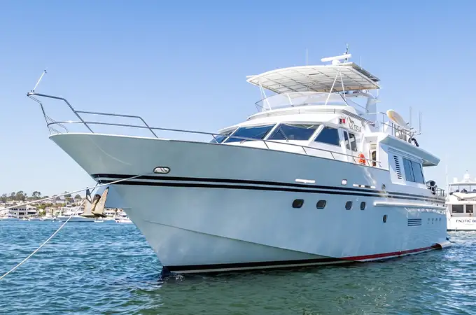 Private yacht charter alternate view
