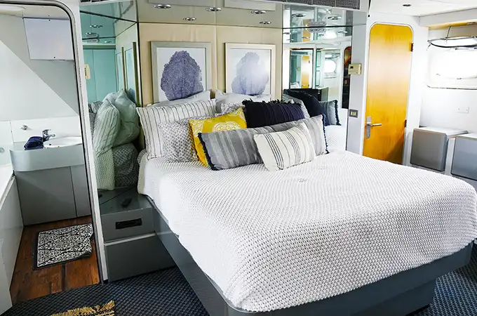 Overnight yacht cabin alternate view